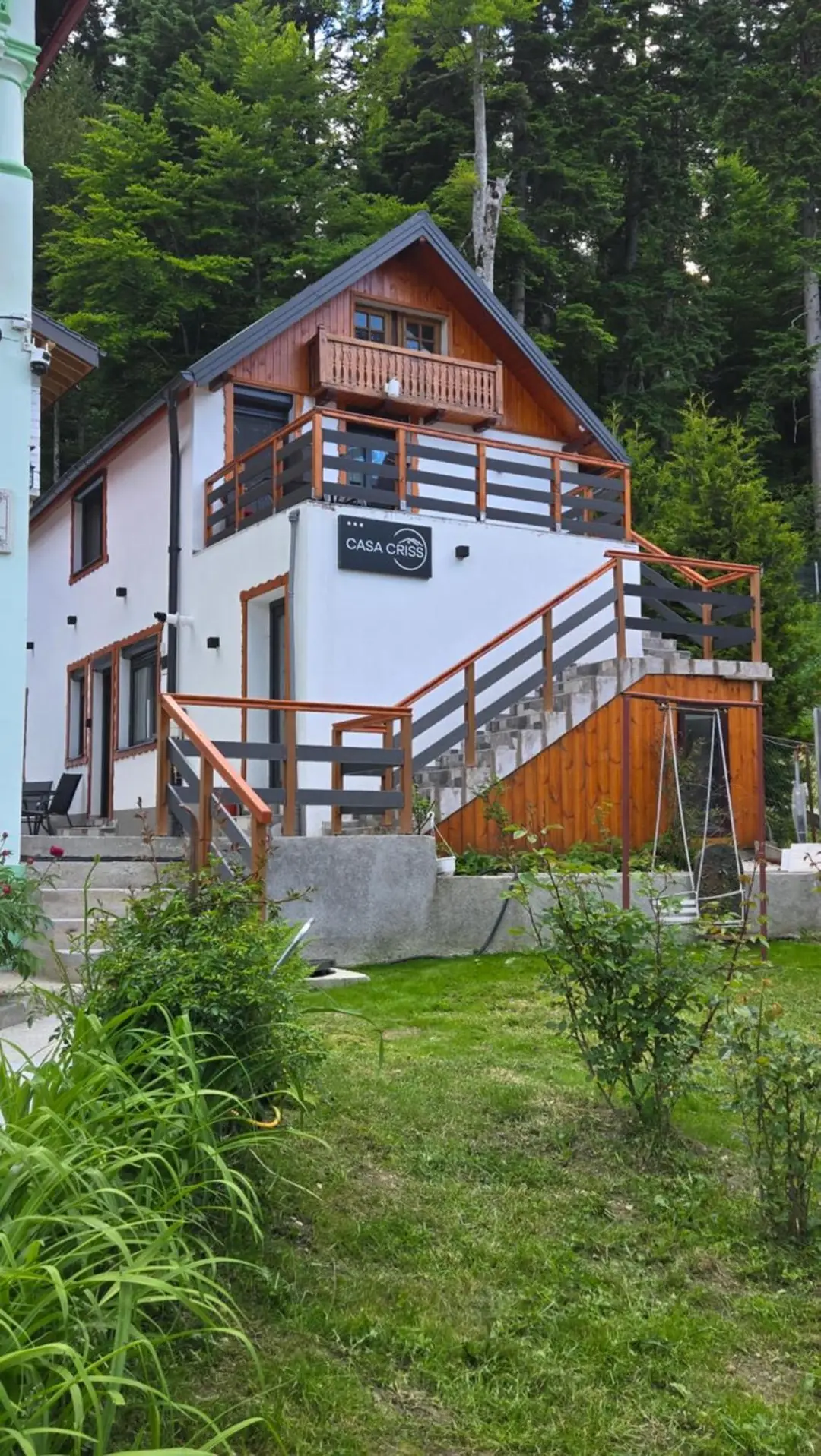 Casa Criss Sinaia — vedere principală a proprietății